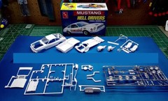 1/25 AMT 1475 : 1977 Ford Mustang “Hells Drivers MODEL KIT NIB