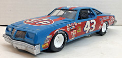 Richard Petty STP Oldsmobile 442 Vintage Built Model Kit NASCAR RARE Stock Car