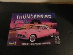 Revell 1:24 #85-4518 1956 Ford Thunderbird NIB