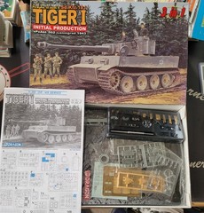 1/35 Dragon 6252: Tiger I Pz.Kpfw.VI Ausf.E Initial Production Tank Sd.Kfz.181
