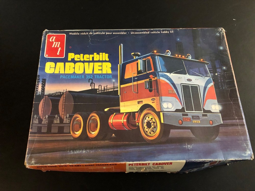 AMT RARE ORIGINAL PETERBILT PACEMAKER CABOVER 352, COMPLETE, UNBUILT, 1/25 SCALE