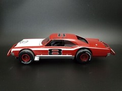 1:25 Scale Model Kit 1965 Oldsmobile 88 Modified Stocker -Skill 2 AMT1474