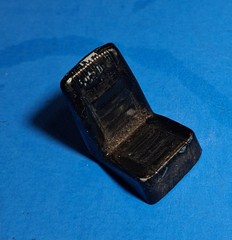 66 FORD MUSTANG COUPE – BUCKET SEAT – AMT 2707 – MODEL CAR KIT PARTS LOT