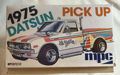 MPC 1975 DATSUN PICKUP Truck 1:25 Model Kit MPC872, 3 Ways