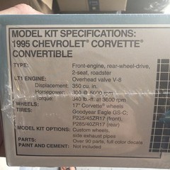 🇺🇸Chevrolet🏁Corvette🇺🇸1995🏁Convertible AMT 1:25 Model Sealed