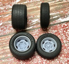 1/24 Scale: 15-inch “Capless Chevy Rally” Resin Wheels W/ Wide Rear Tires