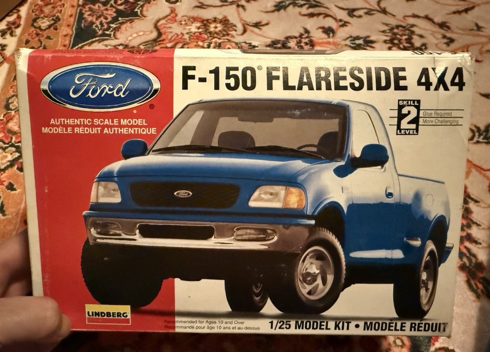 Lindberg Ford F150 Flare Side 4 X 4 1/25 Scale Model Kit
