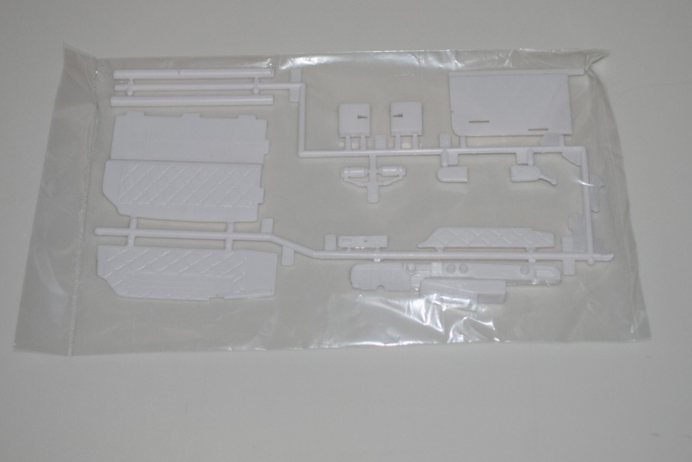 AMT KENWORTH AERODYNE CABOVER 1463 ⭐PARTS⭐ SLEEPER WALLS+DASHBOARD+MORE 1:25