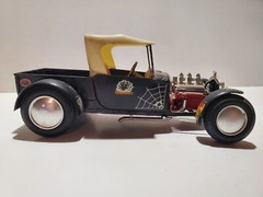 Monogram Black Widow 1960 Ford Model T 1:24 Scale Plastic Model Kit Built Car