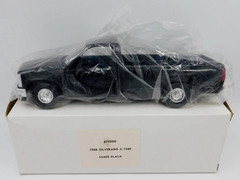 1:25 Ertl 6262EO 1988 Chevrolet Silverado C-1500 – Saber Black – NEW – Mint