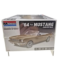 MONOGRAM 1:24 SCALE ” 1964 1/2 MUSTANG CONVERTIBLE ” CLASSIC CRUISER # 14019