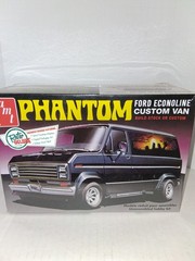 NEW Vintage AMT PHANTOM Ford Econoline Custom Van Model Kit T418 1/25