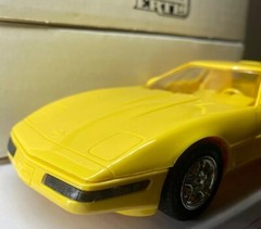 ERTL/AMT Limited Edition 1995 Corvette ZR-1 COMPETITION Yellow Dealer Promo MINT