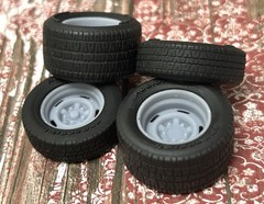1/24 Scale: 15-inch “Capless Chevy Rally” Resin Wheels W/ Wide Rear Tires