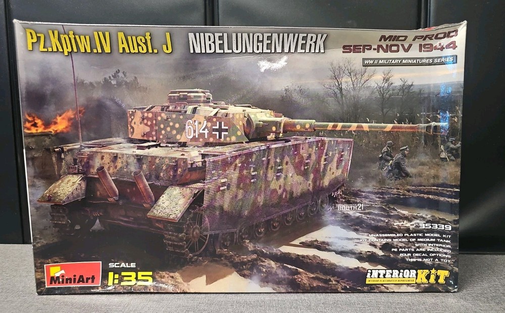 MINIART 35339 1/35 Scale Pz.Kpfw.Iv Ausf.J Nibelungenwerk.Mid Prod.Sep-Nov 1944