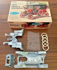 Vintage Gabriel 1:20 “Henry’s Unforgettable” 1909 Model T Touring Metal Auto Kit