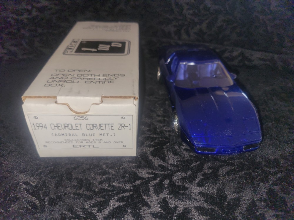 1994 AMT / ERTL Chevrolet CORVETTE ZR-1 Dealer PROMO Car 6256 Admiral Blue Met.