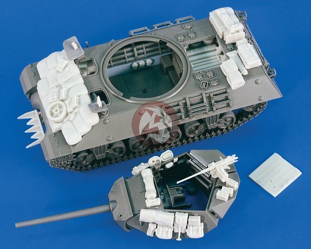 Verlinden 1/48 M10 Tank Destroyer Stowage and Interior Details (for Tamiya) 2281