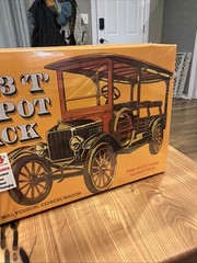 23 T Depot Hack Model Kit AMT Brand New Sealed