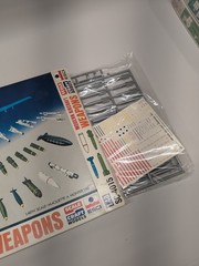 Lot(2) ESCI Kits SC-4015 Aircraft Weapons & SC-40250 USAF Support Set – New
