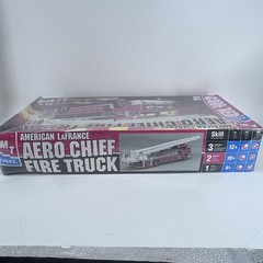 AMERICAN LAFRANCE AERO CHIEF FIRE TRUCK MODEL KIT 1/25 SCALE AMT ERTL NEW SEALED