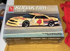 NIB NASCAR – ERTL AMT 1/25 Kodak film Chevrolet Ernie Irvan #4 Model kit #6727