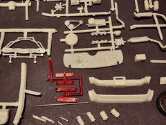 AMT 1969 Ford Thunderbird HT 1/25 Scale Model Kit – Nice Unbuilt Kit, Fair Box
