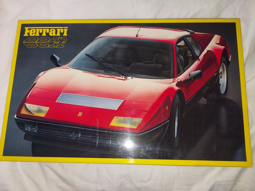 Fujimi 1/16 scale Ferrari BB512 Berlinetta Boxer 512 Plastic model kit