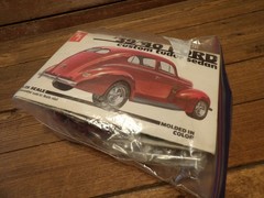 Vintage AMT 1930-40’s FORD Custom Tudor Sedan Car Model Kit – JUNKYARD PARTS!