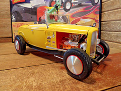 1932 Revell Ford Hot Rod Model Kit 1/8 HIGHBOY MR. GASSER – Comes With Frame!