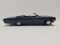 1/25th Scale 1970 Pontiac Bonneville Convertible Promo Car in Atoll Blue, Nice,