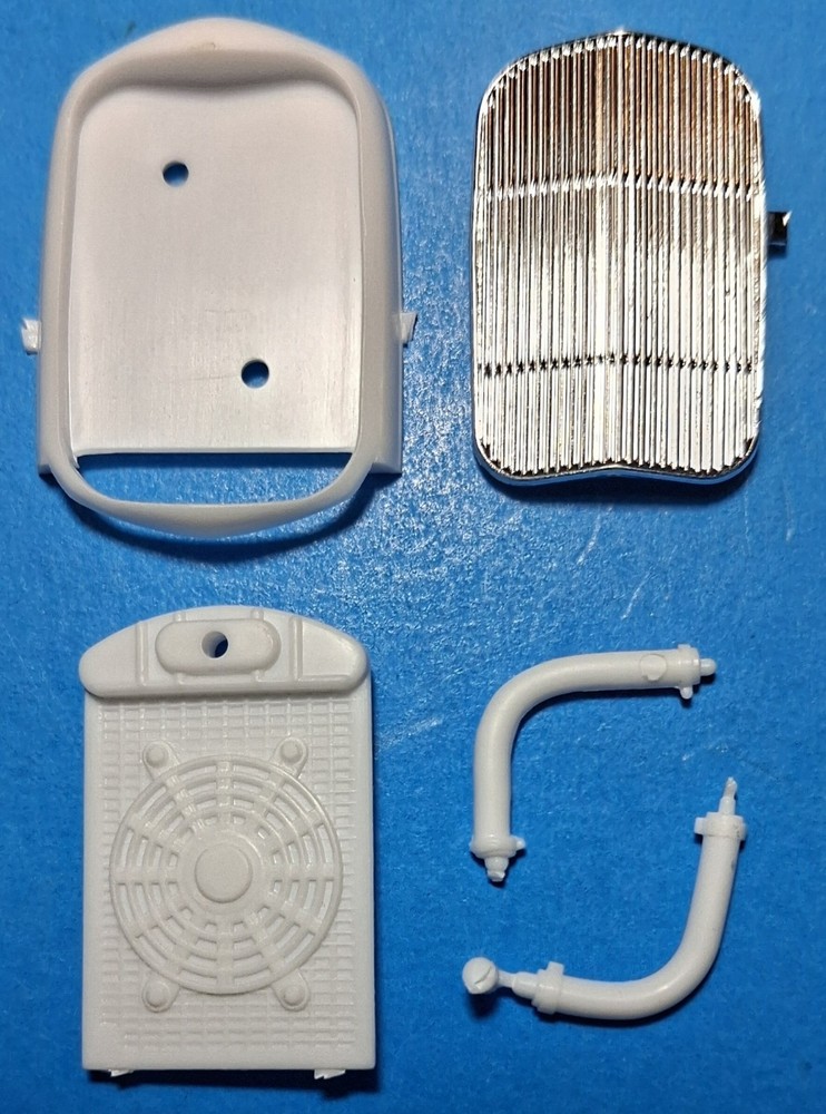 30 FORD WOODY STREET ROD – 32 GRILL SHELL – REVELL – MODEL CAR KIT PARTS LOT