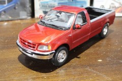 Revell 1997 Ford XLT F-150 Standard Cab Pickup Built Clean 1/25