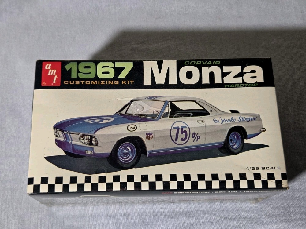 Vintage 1/25 AMT 1967 CORVAIR MONZA HARDTOP CUSTOMIZING KIT FACTORY SEALED 60s