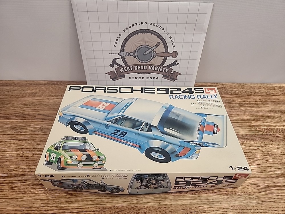 NOS Porsche 924S Racing Rally LS 1:24 Model Kit