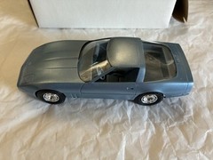 1:25 -1985 Chevrolet Corvette Dealer Promo Model Car Silver/Blue NIB See Photos