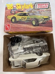 AMT 1/25 1966 Buick Skylark Modified Stocker #30147 – FREE SHIPPING