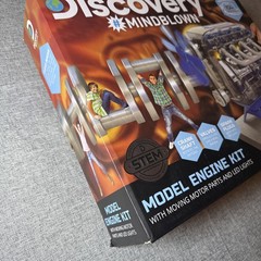 Discovery Mindblown Model Engine Building Kit 4 Cylinder Combustion Open Box NEW