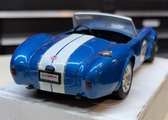 Revell Shelby Cobra 427 Racing 1/24 Blue/ White Stripes #33 no side pipes