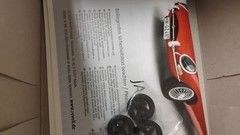 Revell Jaguar XKE 1:25 Model Kit #0556 1998 (Complete / Unbuilt)