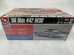 AMT ERTL ’66 Olds 442 W30 Car 2 in 1 Stock Or Custom Kit 1:25 FACTORY SEALED