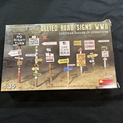 Miniart 35608 Road Signs of the Allies of World War II. 1/35 Scale
