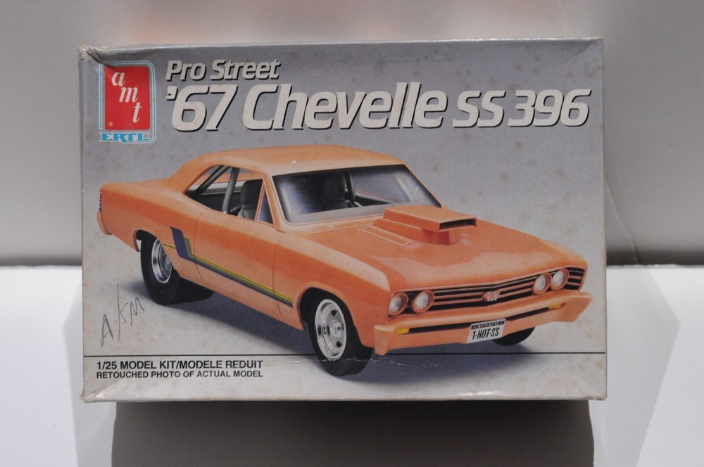AMT ERTL 1967 CHEVELLE SS 396 PRO STREET SCALE 1:25 MODEL KIT 6986