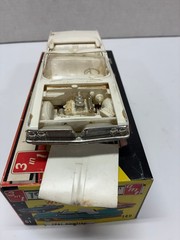 VINTAGE ORIGINAL ISSUE AMT 1/25 1961 PONTIAC CONV. JUNKYARD BUILT KIT