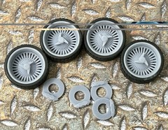 1/24 Scale: 24-Inch “Dayton Lowrider” Wheels And Tires; Resin;1/25