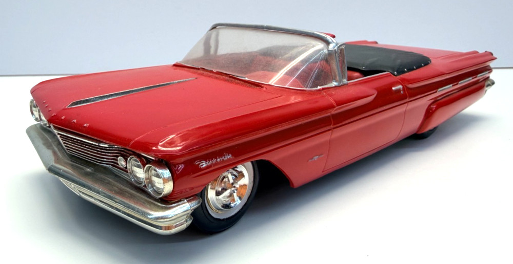 AMT 1:25 1960 Pontiac Bonneville Convertible Vintage John Klaver ProBuilt Model