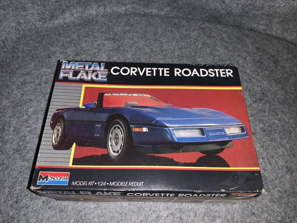 Vintage Monogram Corvette Roadster 1/24 Model Kit #2742