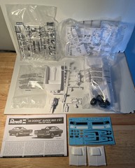 Monogram 1969 Dodge Super Bee 440 Six Pack 1/24 Scale Plastic Model Kit (B255)