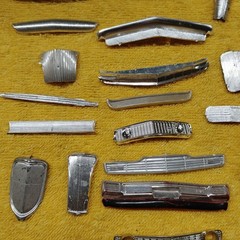 1/25 Vintage Junkyard Grille and Taillight Parts Lot