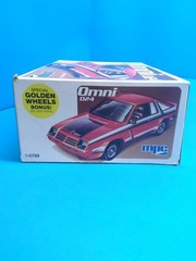1/25 scale MPC Omni 024 golden wheels model kit #1-0789